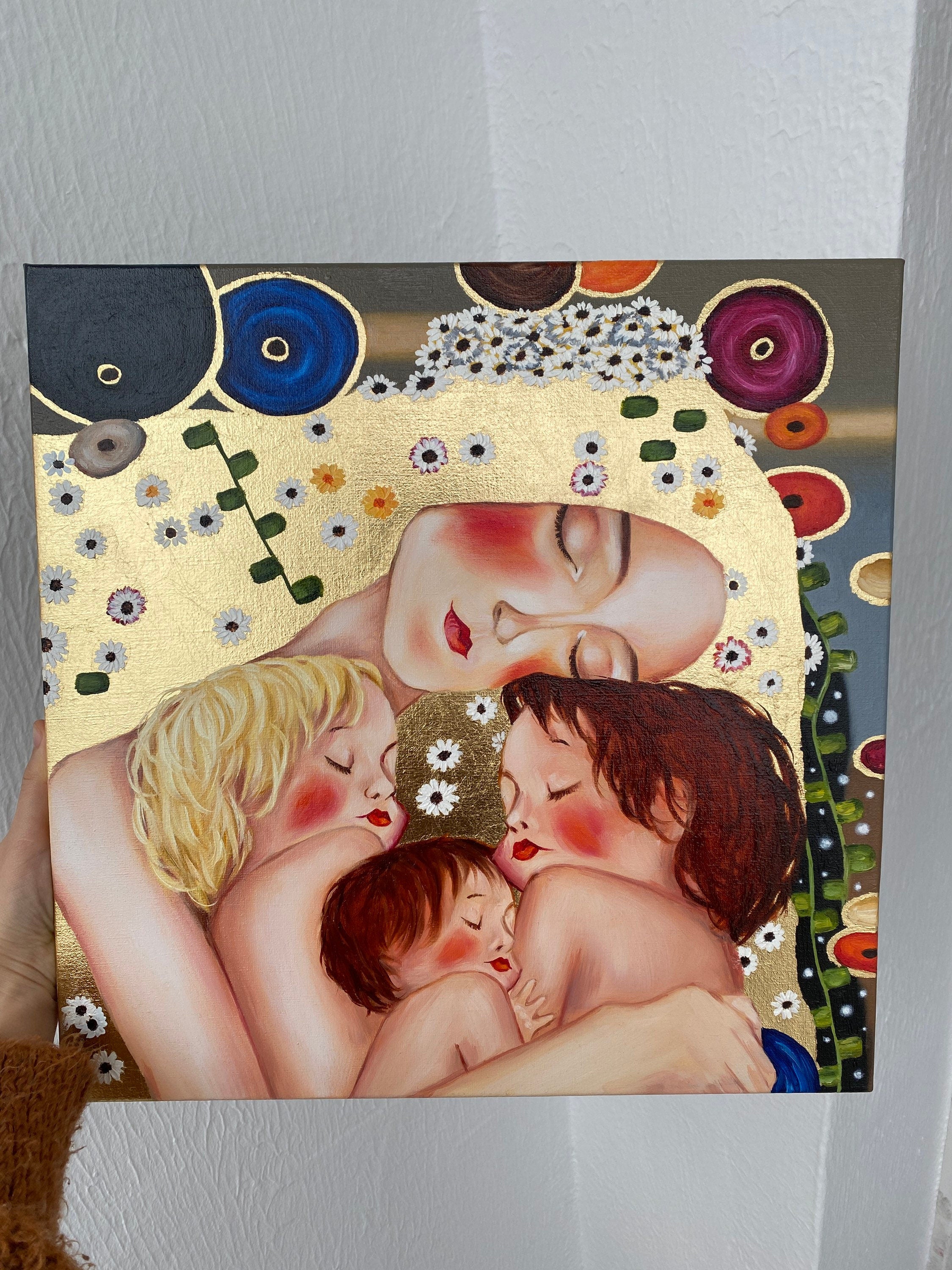 Golden Embrace-Personalized Gift Celebrating Motherhood & Abstract Art