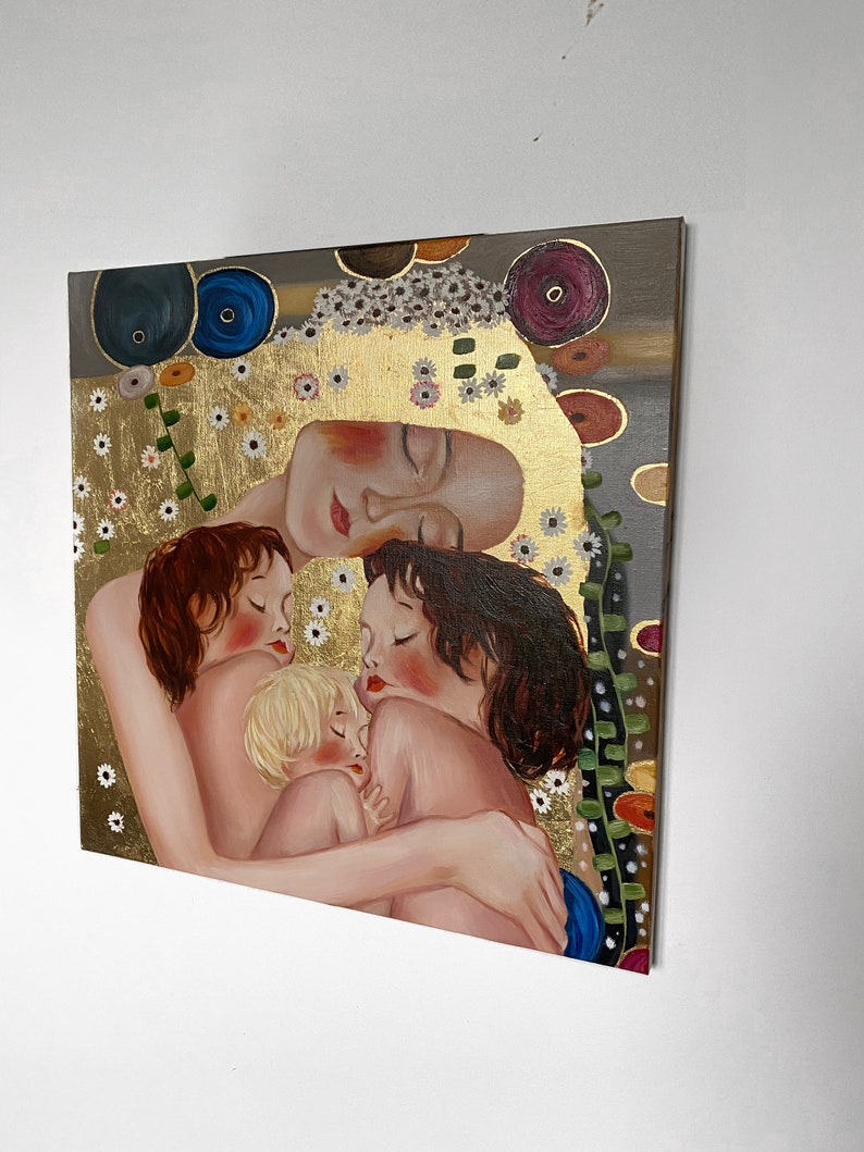 Golden Embrace-Personalized Gift Celebrating Motherhood & Abstract Art